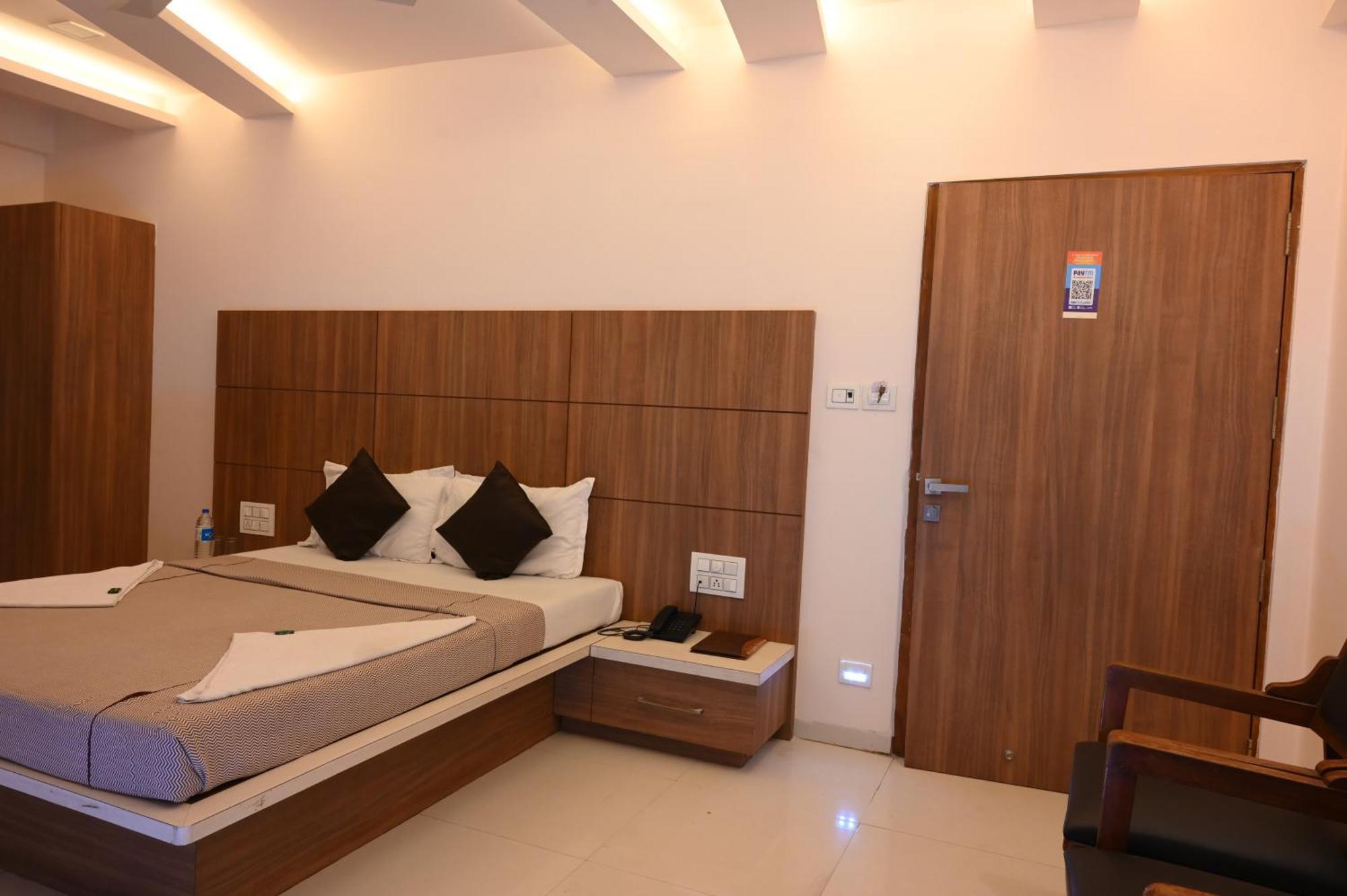 Hotel Ramkrishna Inn Kolhapur Dış mekan fotoğraf