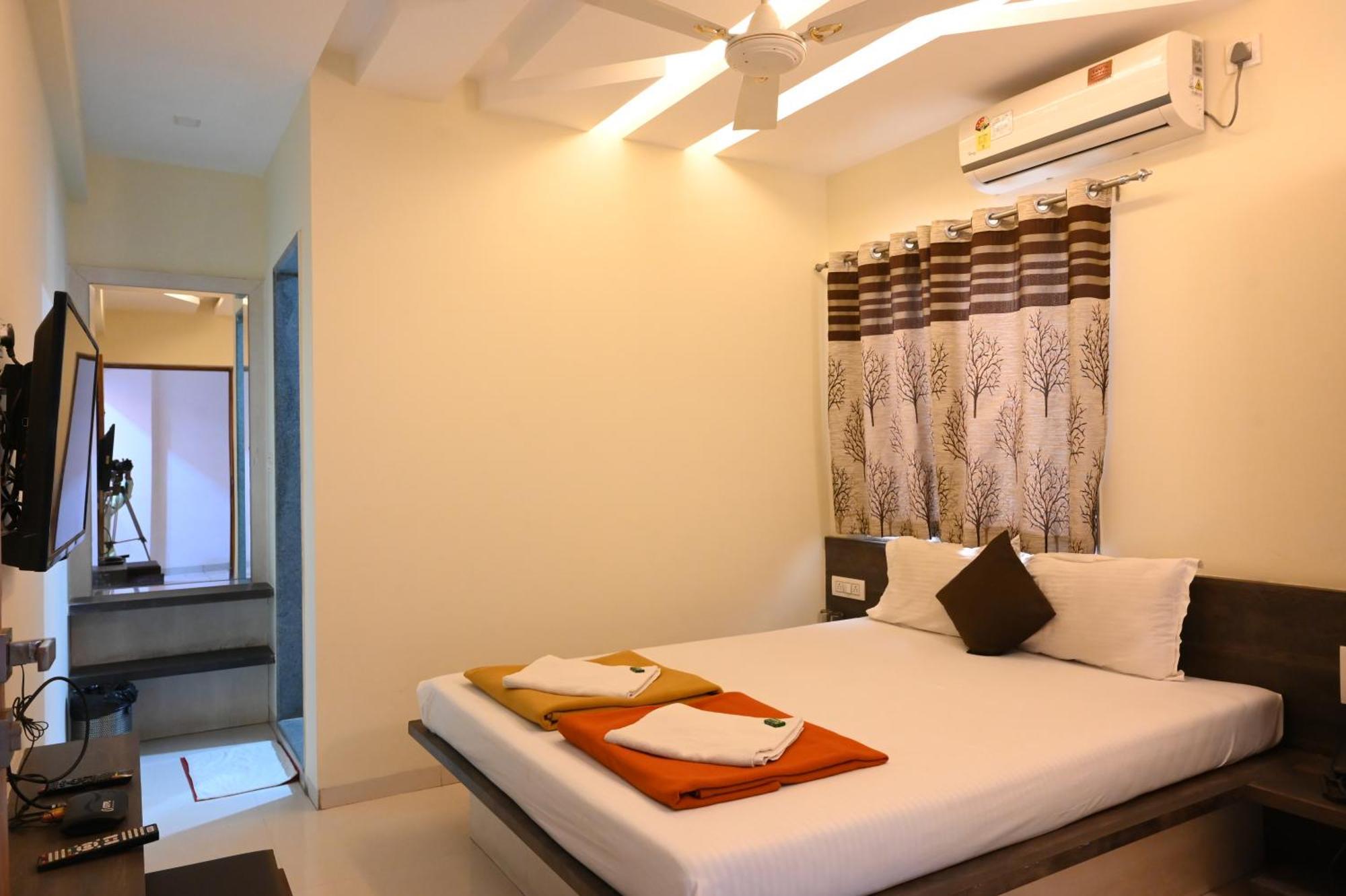 Hotel Ramkrishna Inn Kolhapur Dış mekan fotoğraf