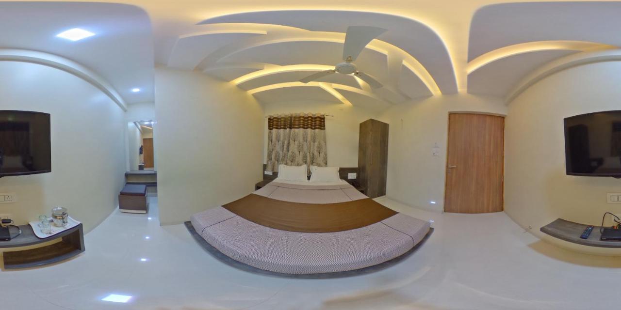 Hotel Ramkrishna Inn Kolhapur Dış mekan fotoğraf
